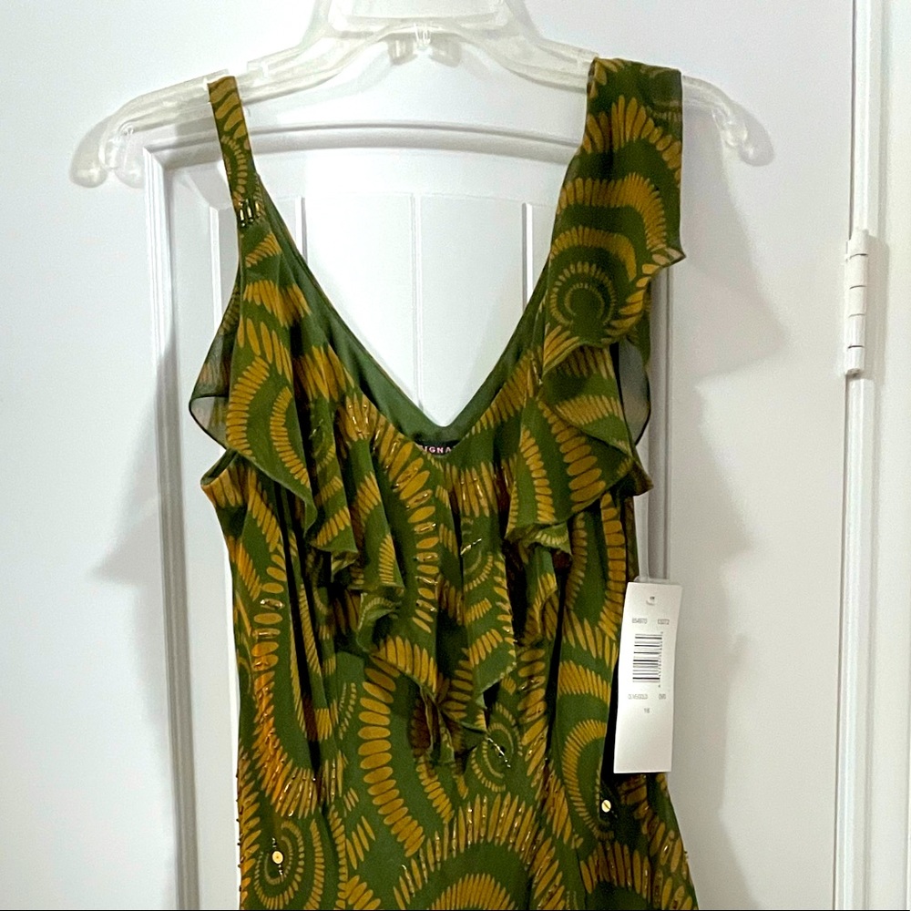 Gorgeous asymmetrical dress